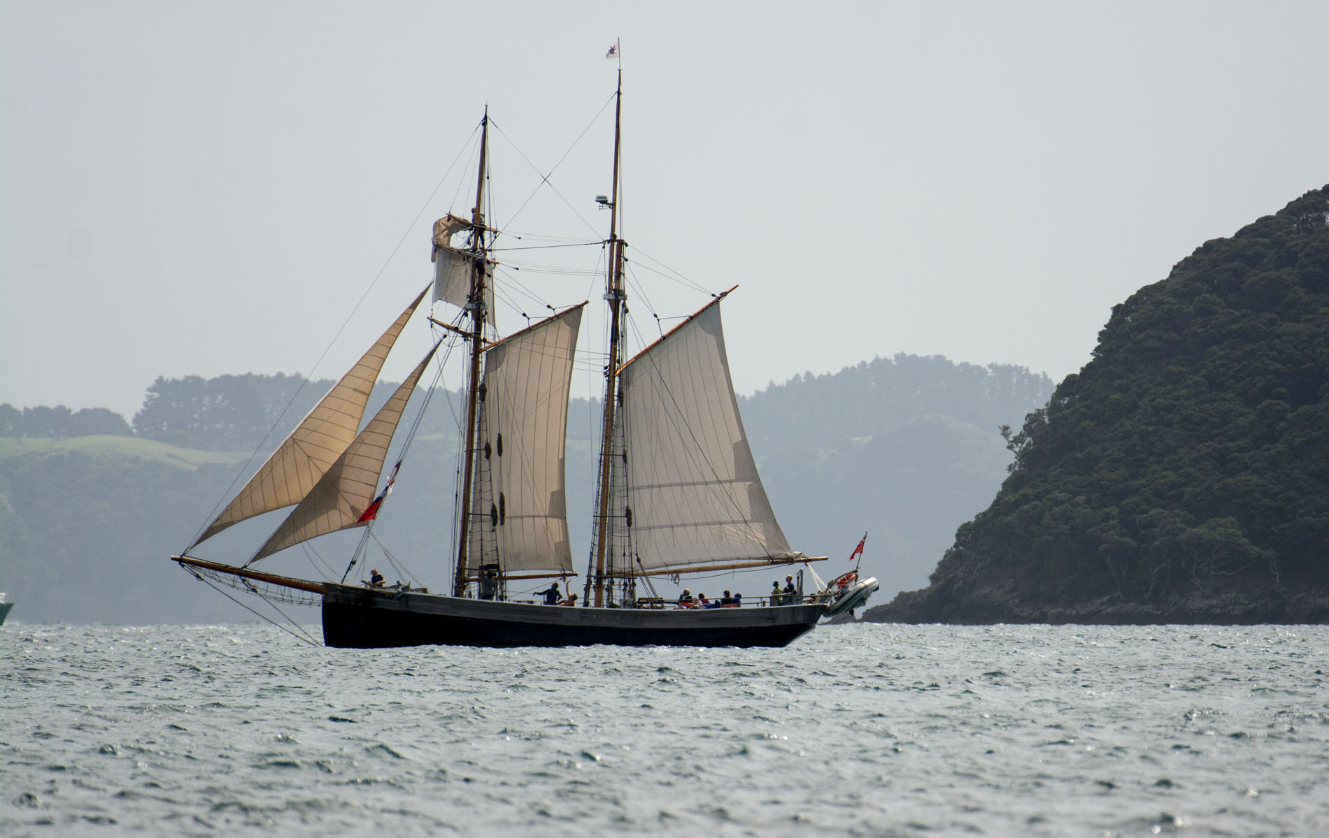2016 03 30 Sail Day 2 Opau to Opunga Cove-9