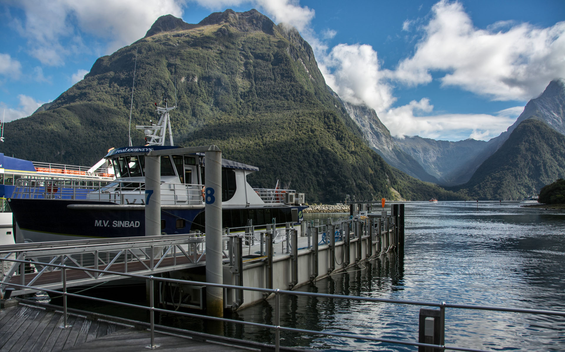 2016 04 19 Milford Sound-100