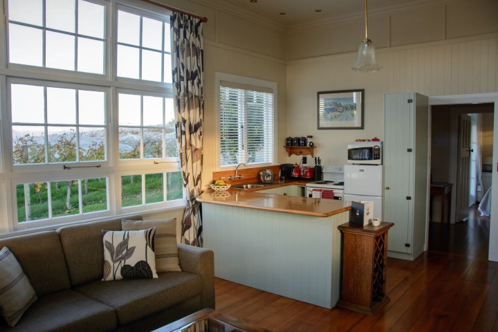 2016 05 01 Kina Beach Cottage (105)